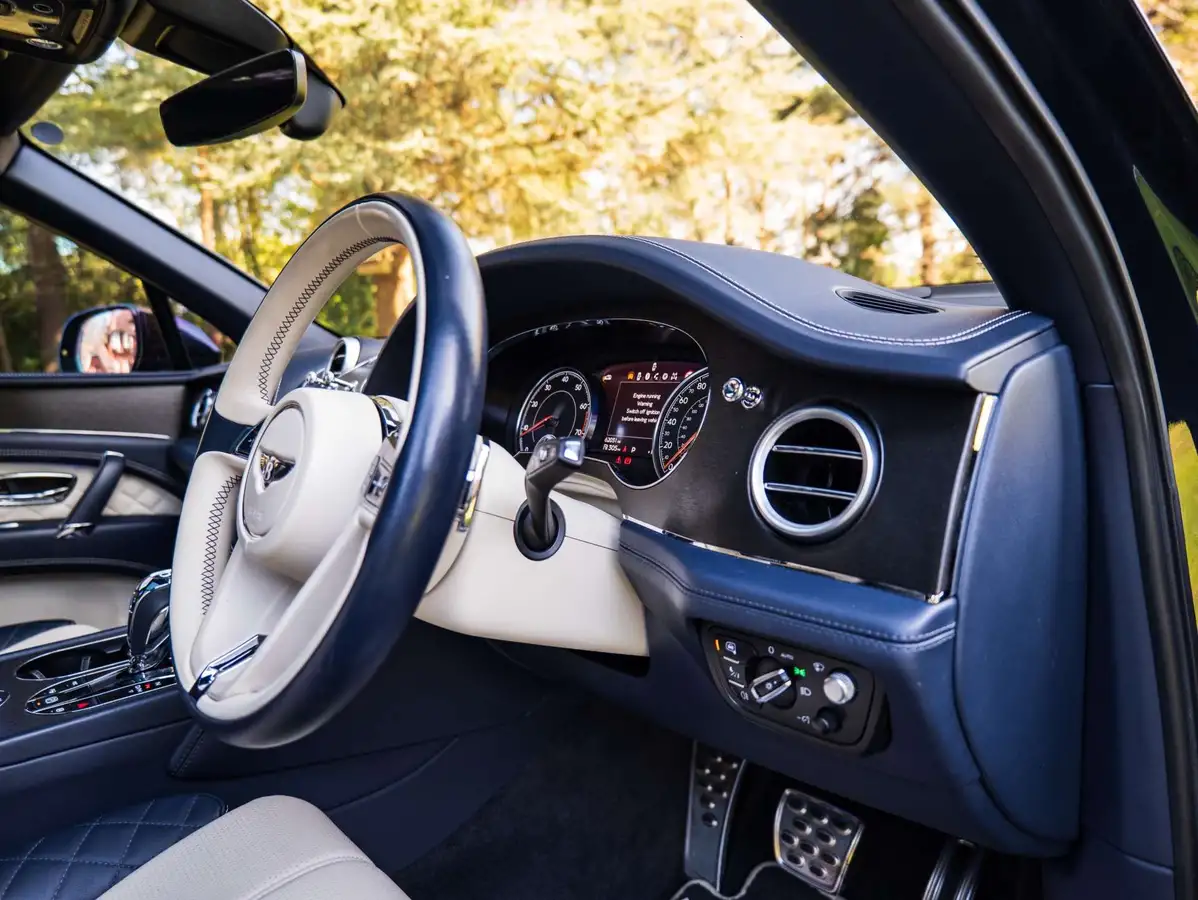 2017-bentley-bentayga-60-w12-big-22