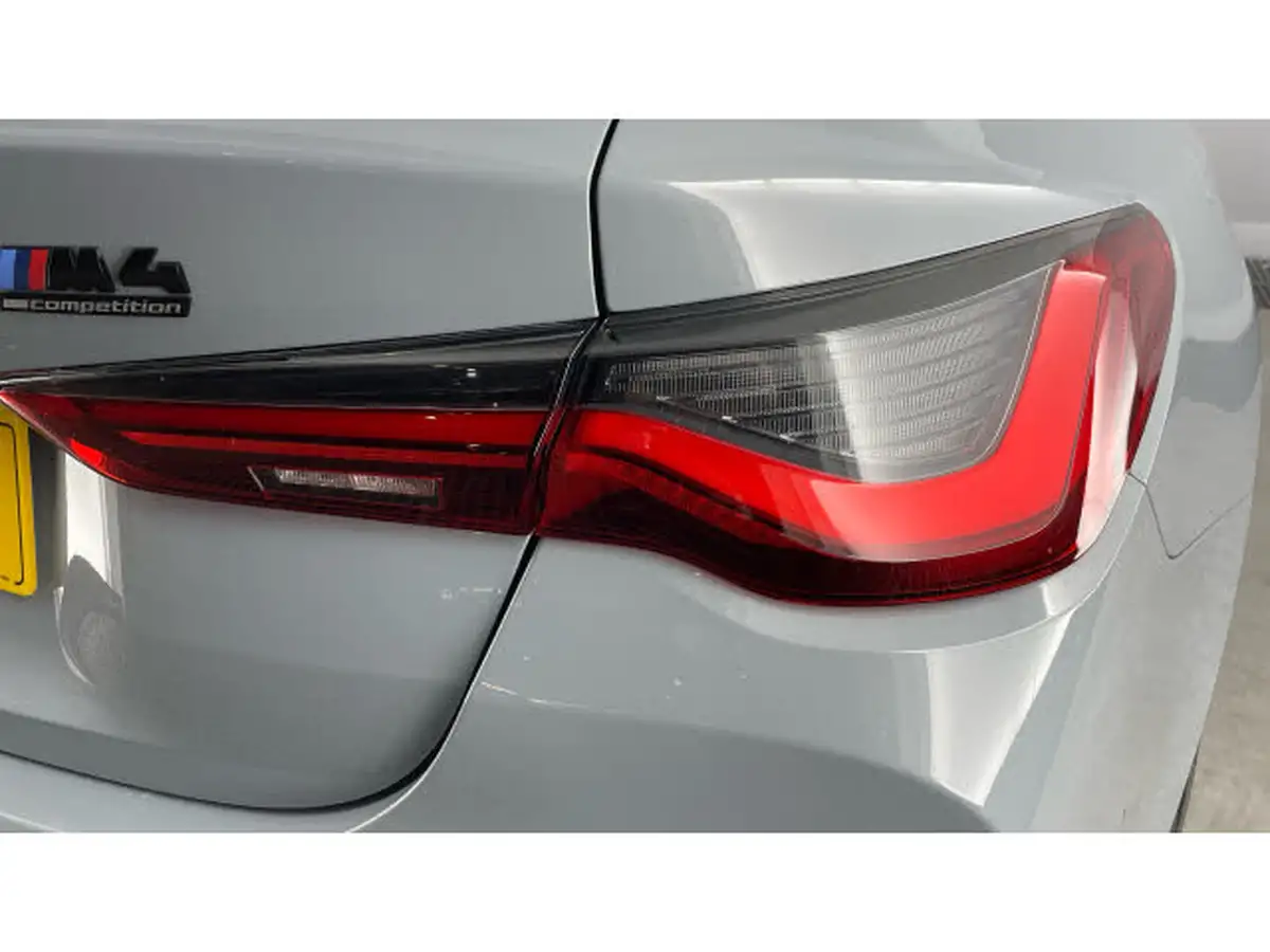 2021-bmw-4-series-30-m4-competition-xdrive-coupe-big-21