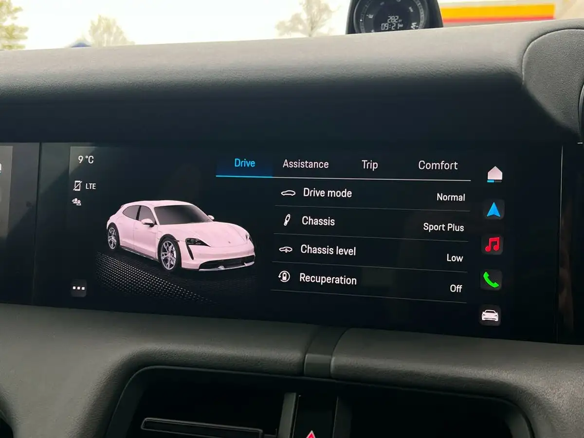 2021-porsche-taycan-e-4s-cross-turismo-awd-big-46