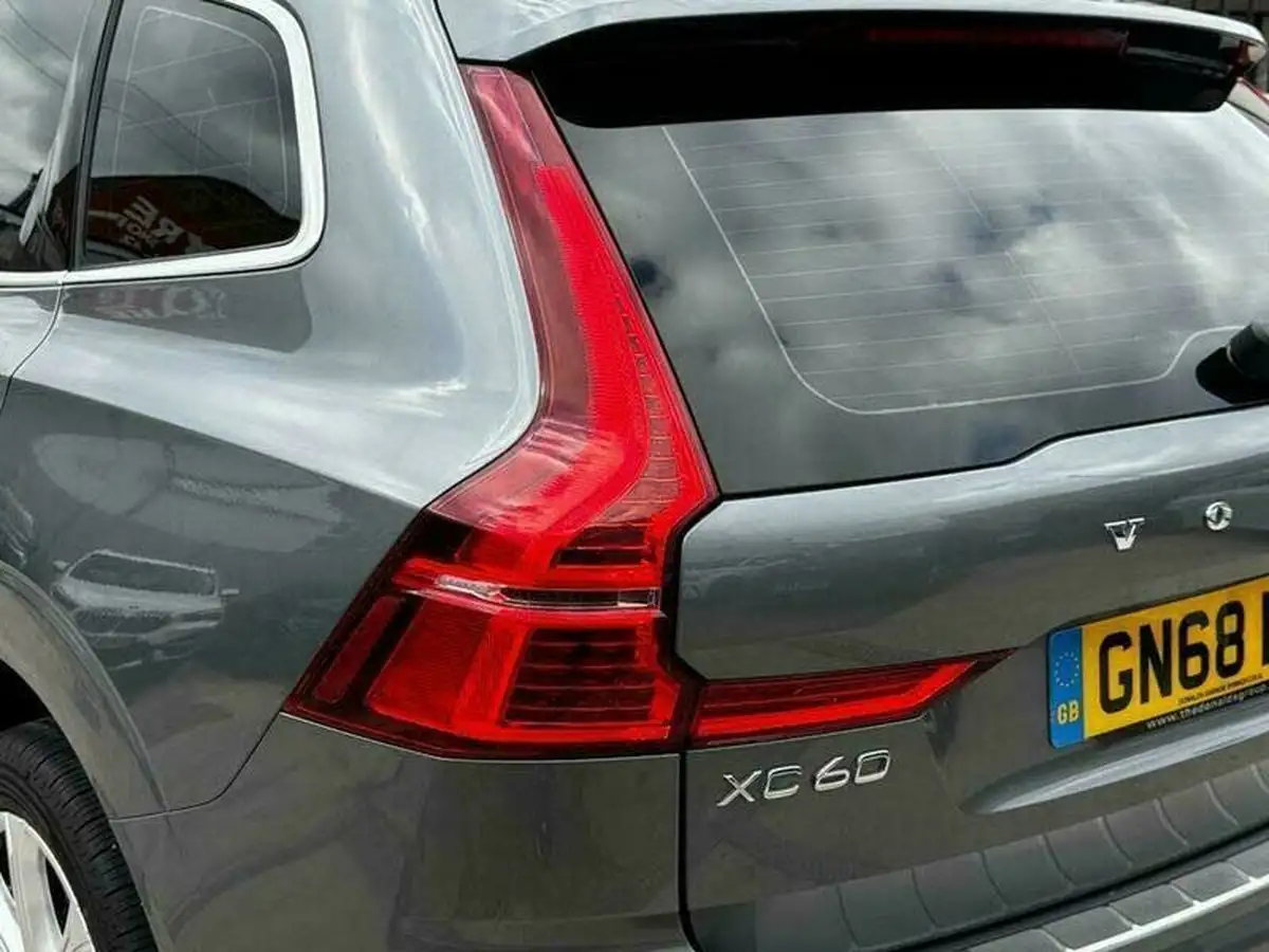 2018-volvo-xc60-20td-d4-inscription-pro-4x4-geartronic-big-20