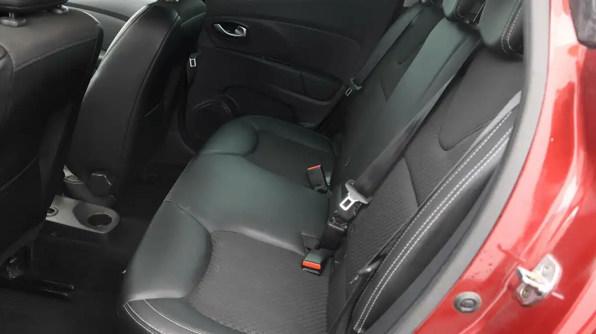 2019-renault-clio-15dci-gt-line-big-15