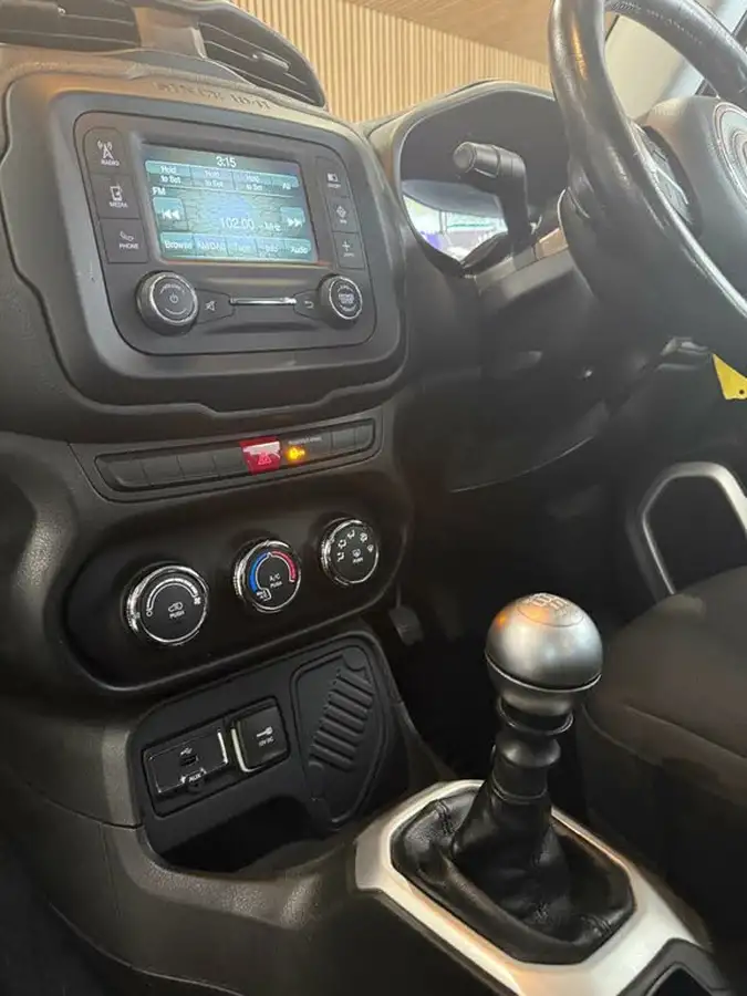 2016-jeep-renegade-14-multiair-ii-longitude-big-19
