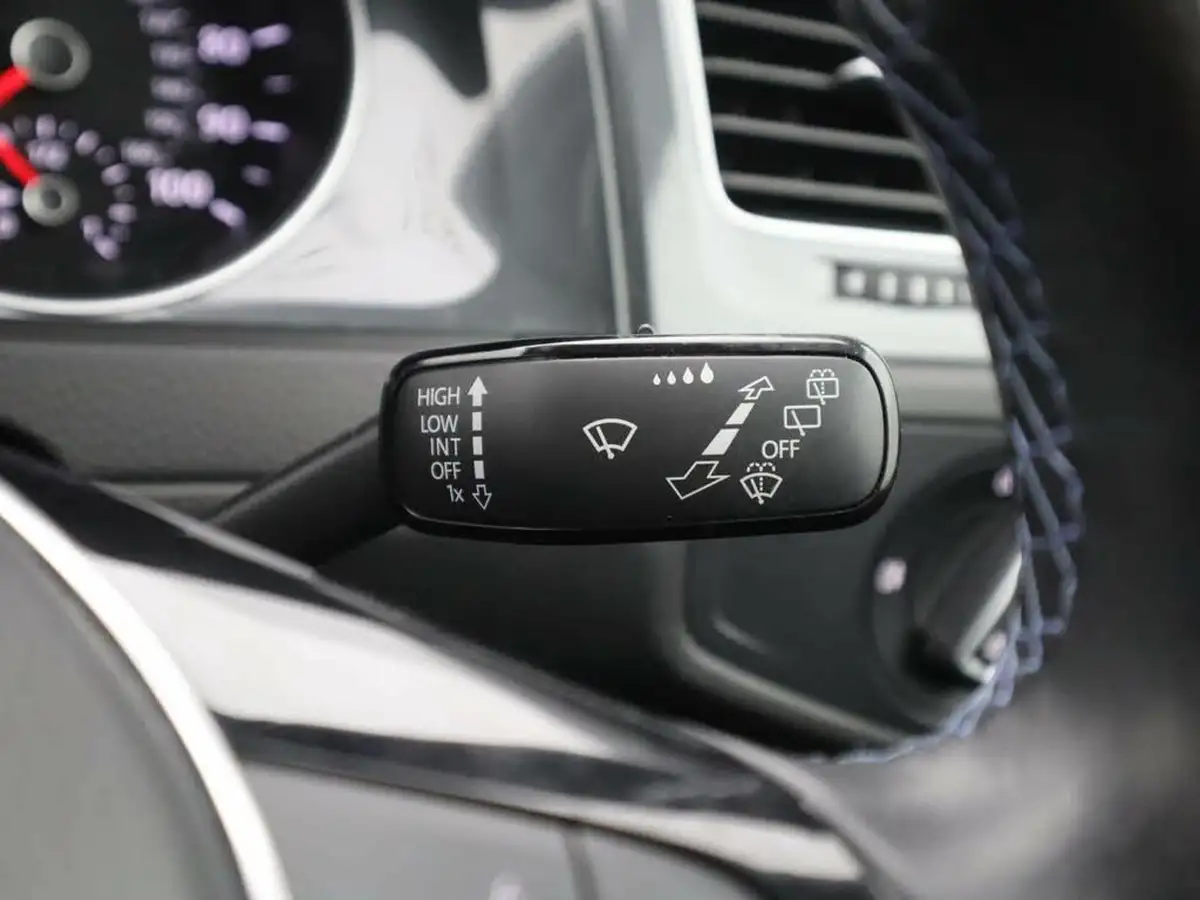 2020-volkswagen-golf-e-e-golf-big-25