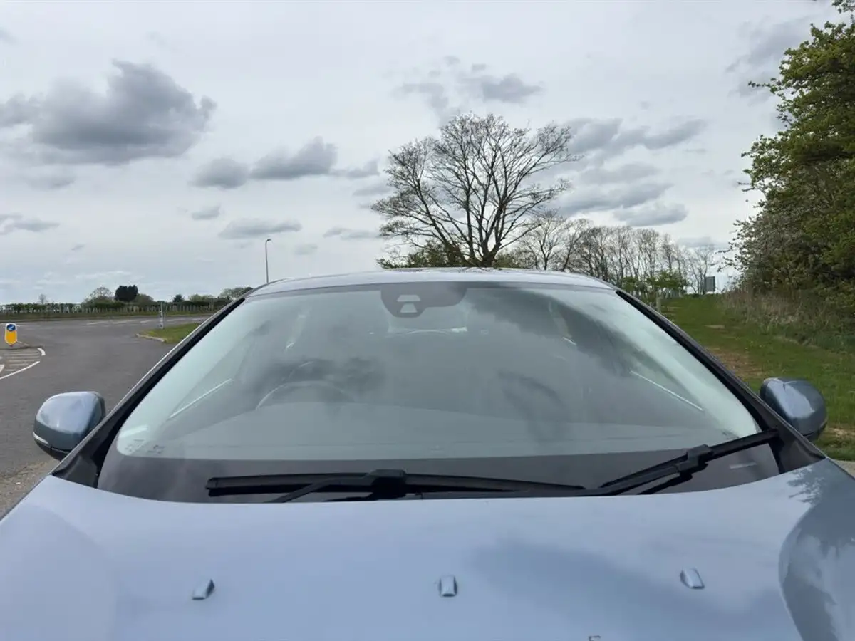 2017-volvo-v40-20td-d4-inscription-big-29