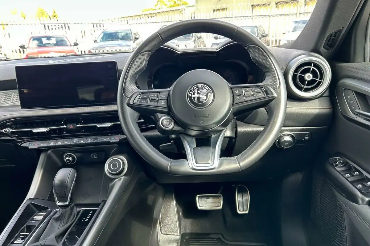 2023-alfa-romeo-tonale-15-ti-big-14