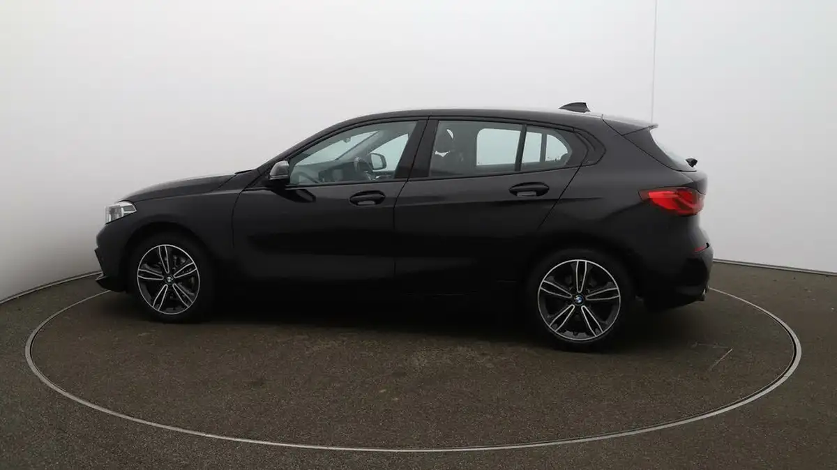 2022-bmw-1-series-15td-116d-sport-dct-big-49