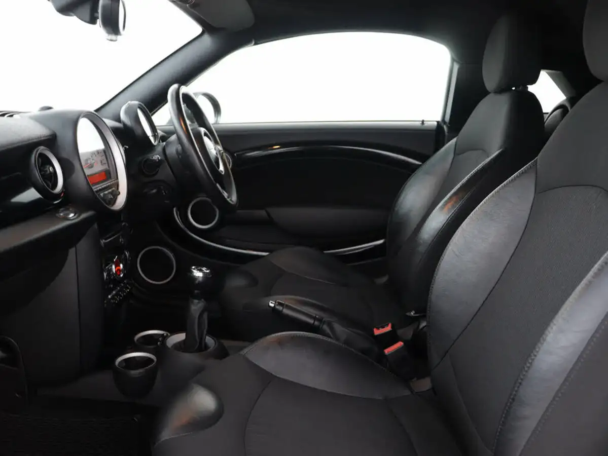 2012-mini-cooper-16-cooper-122bhp-coupe-3d-big-34