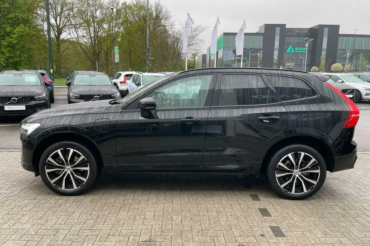 2023-volvo-xc60-20-t8-ultimate-dark-big-9