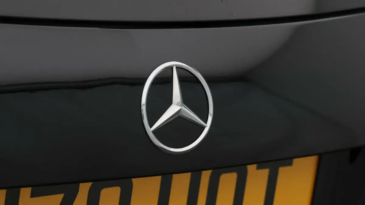 2020-mercedes-benz-a-class-20d-a220d-amg-line-hatchback-5d-big-21