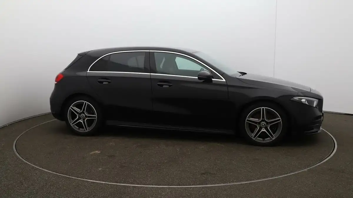 2020-mercedes-benz-a-class-20d-a220d-amg-line-hatchback-5d-big-39