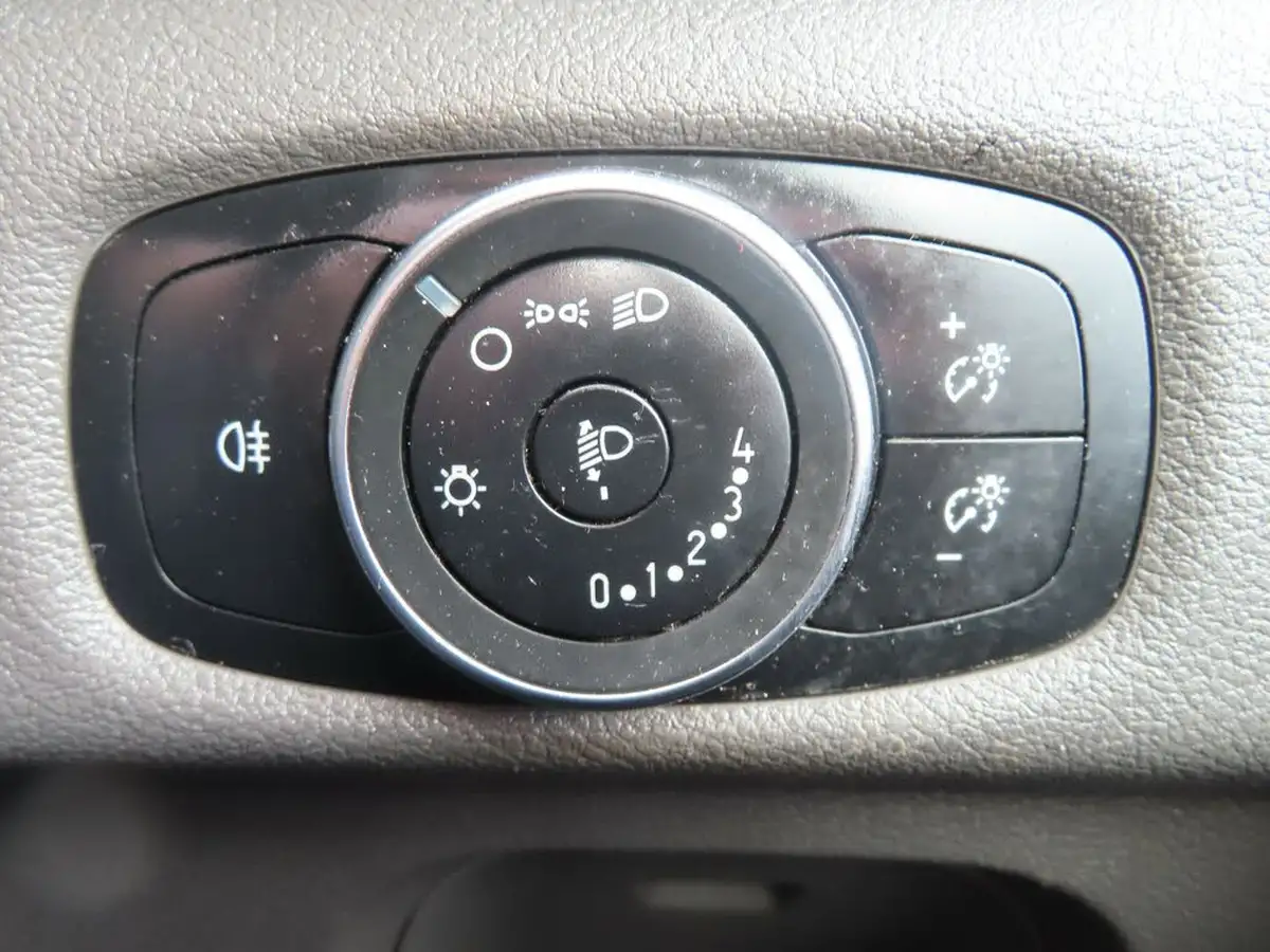 2022-ford-transit-20tdci-350-l2h1-leader-130pseu6dt-fwd-cab-big-32
