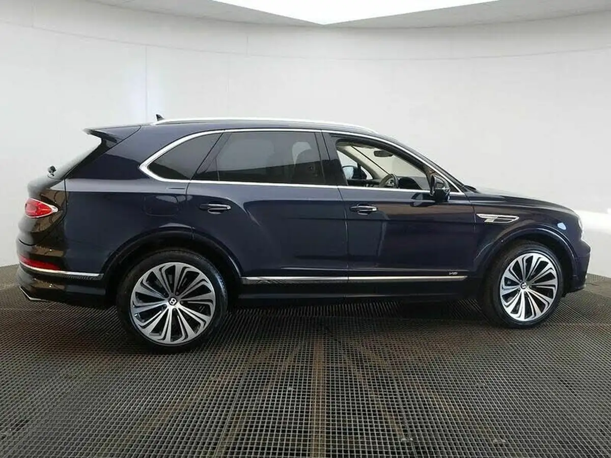 2021-bentley-bentayga-40-v8-big-1