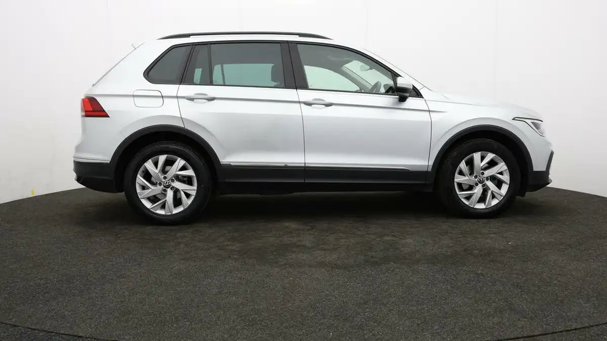 2021-volkswagen-tiguan-15-tsi-life-150ps-dsg-big-30