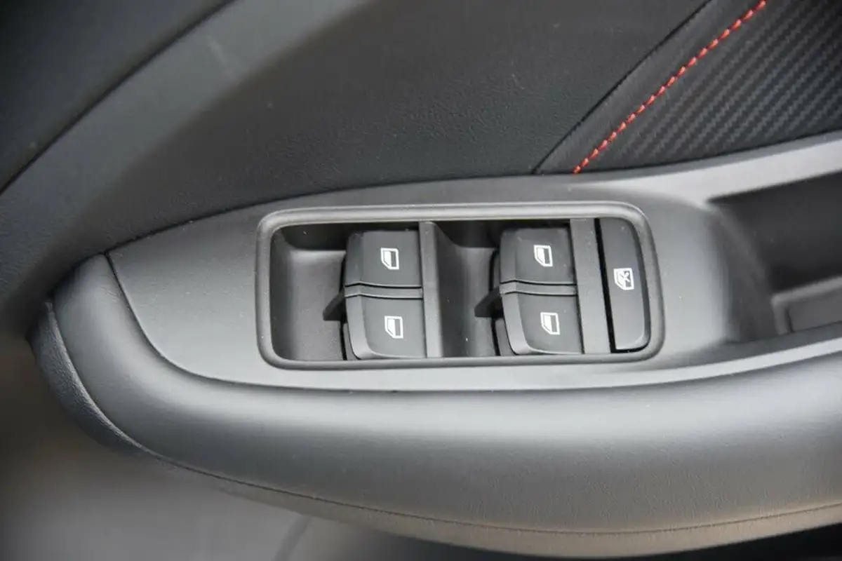 2022-mg-zs-suv-15-vti-tech-exclusive-big-42