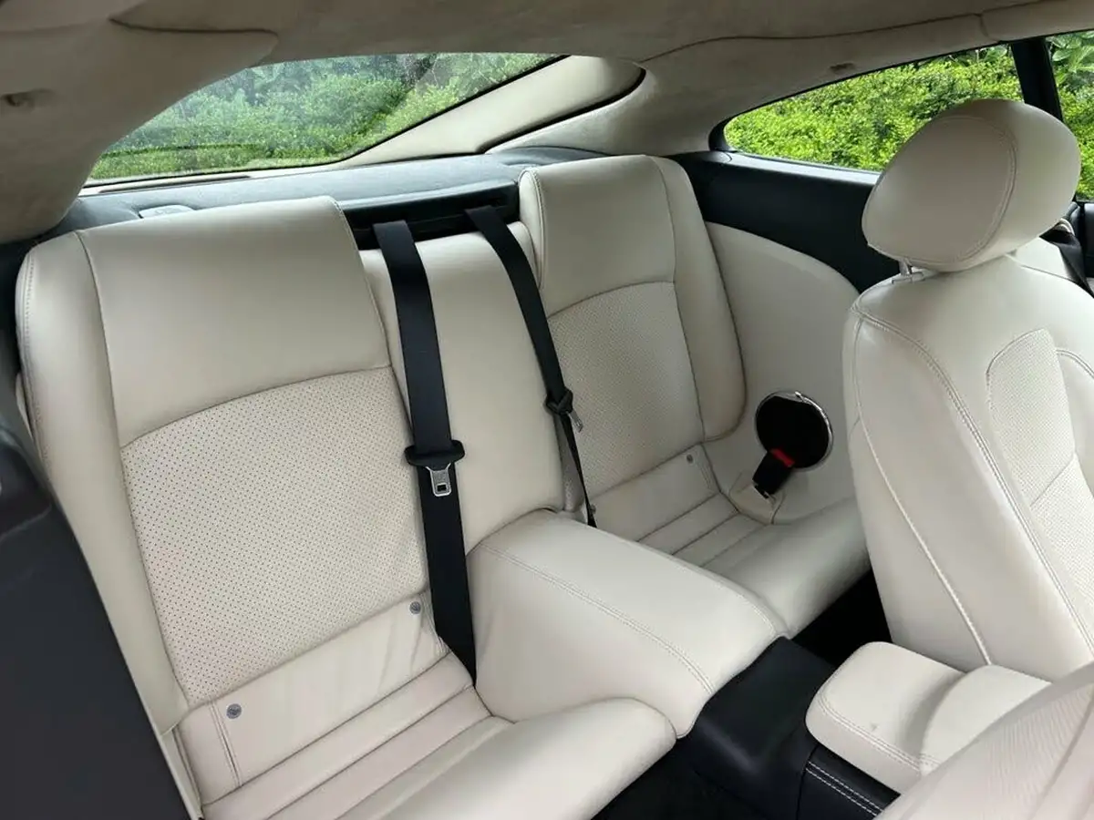 2010-jaguar-xk-50-portfolio-coupe-big-20