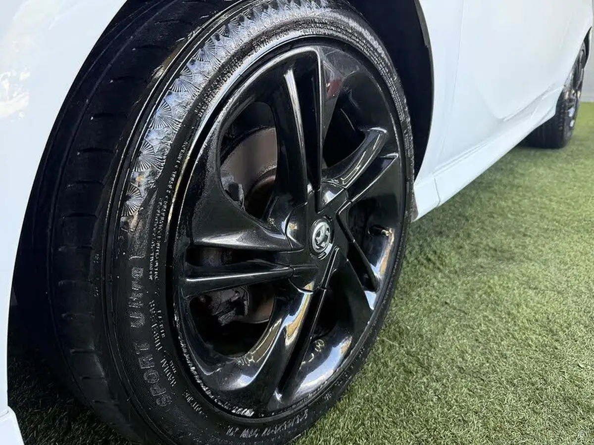 2015-vauxhall-corsa-10i-turbo-limited-edition-3d-big-1
