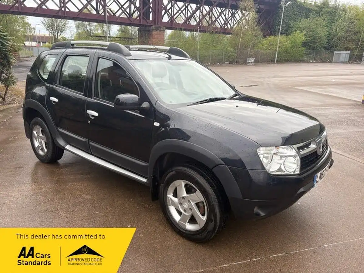 2013-dacia-duster-15d-laureate-107bhp-big-2