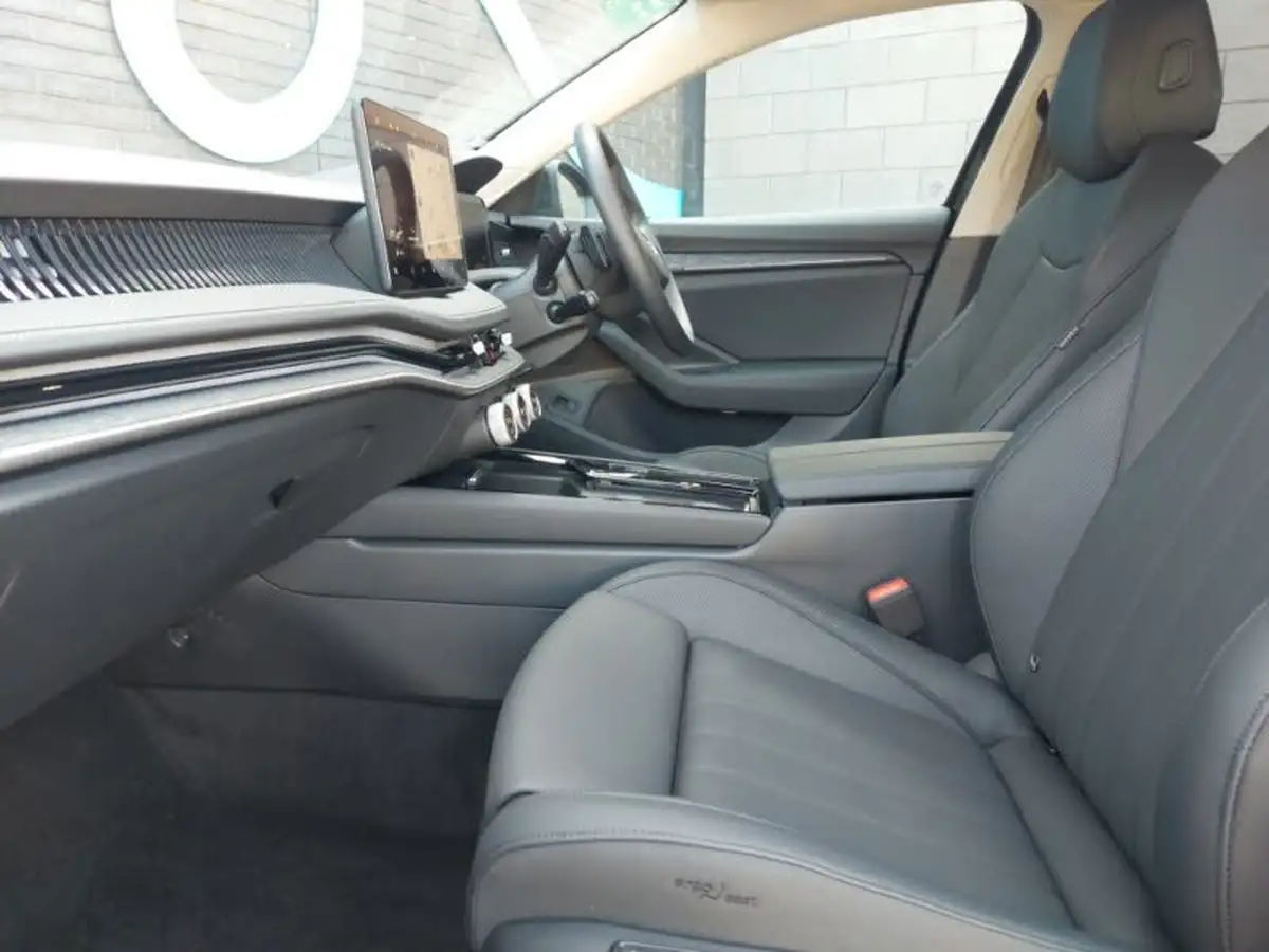 2024-skoda-superb-20tdi-se-l-150ps-scr-estate-dsg-big-4