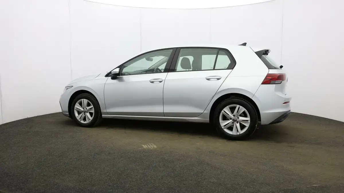 2021-volkswagen-golf-10-etsi-life-hatchback-big-58