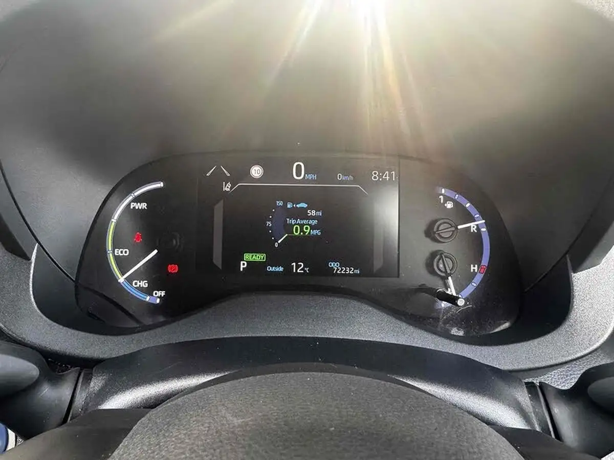 2022-toyota-yaris-15-vvt-i-design-panoramic-roof-big-30