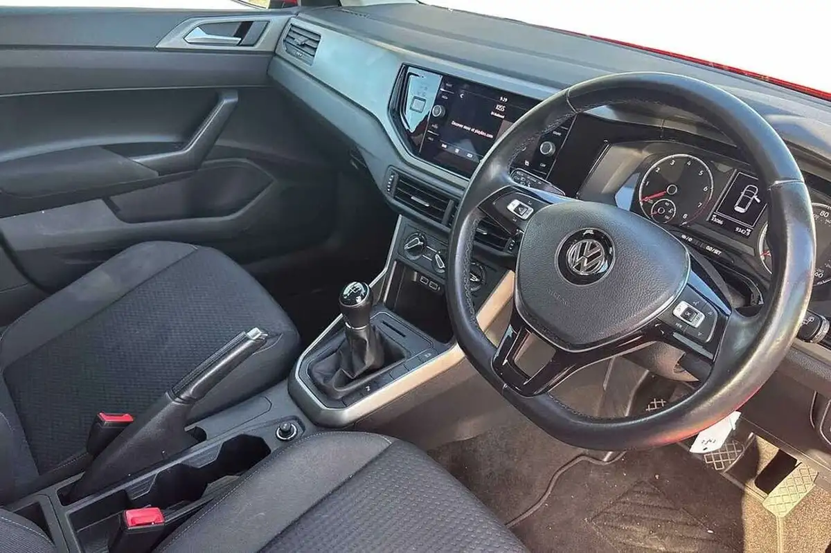 2021-volkswagen-polo-10-tsi-match-big-5