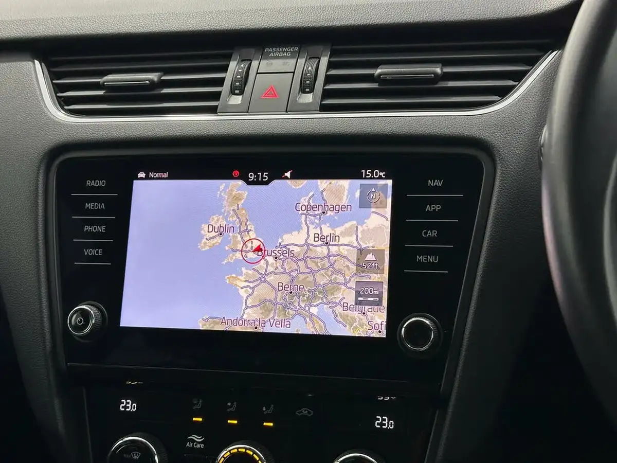 2020-skoda-octavia-16tdi-se-technology-estate-big-20