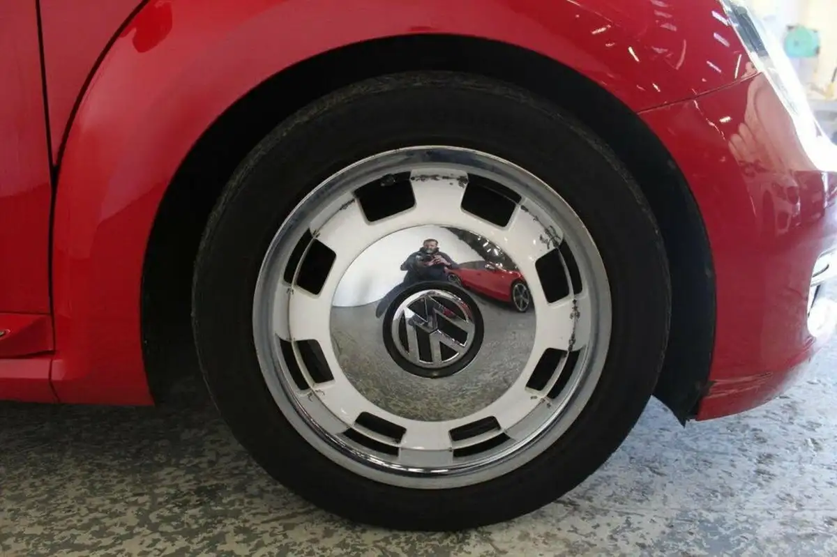 2016-volkswagen-beetle-20tdi-design-150ps-hatchback-3d-big-38