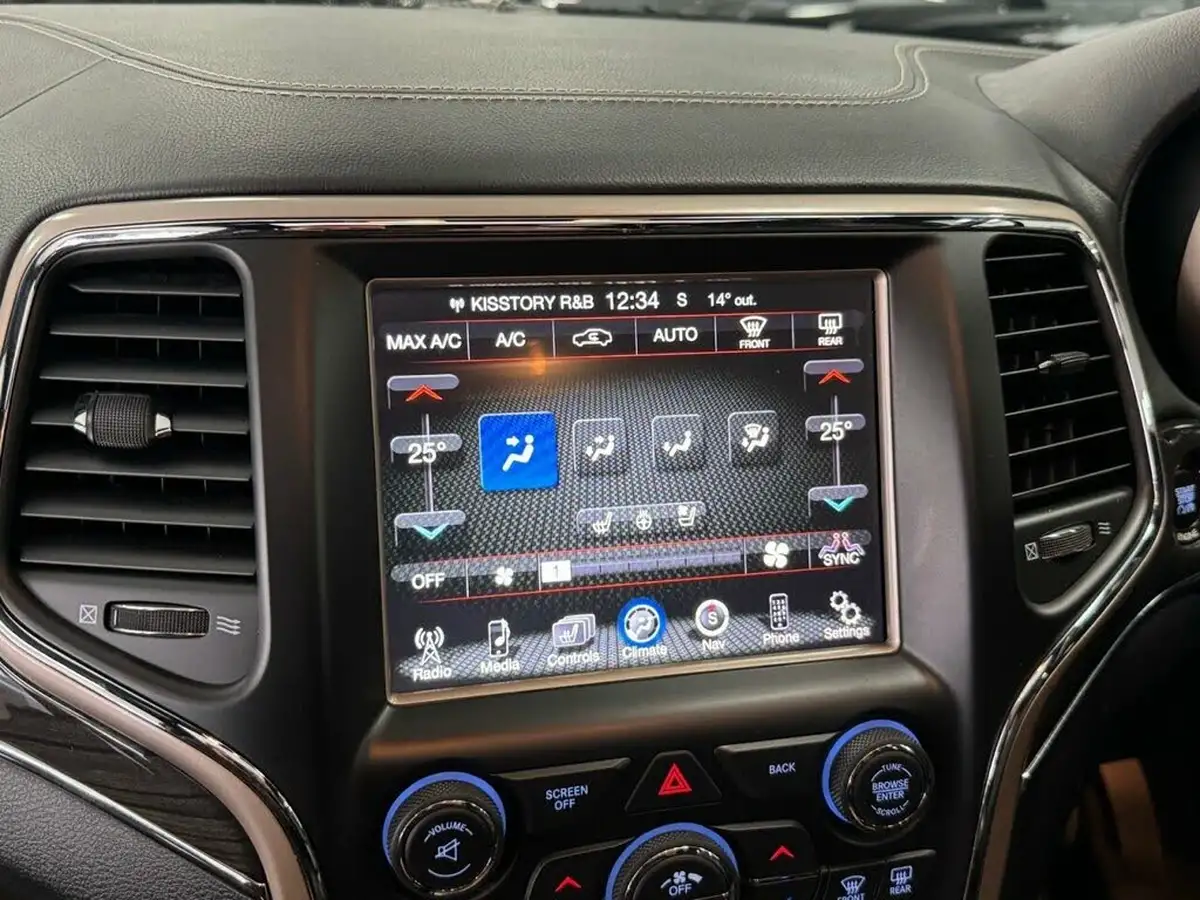 2015-jeep-grand-cherokee-30crd-overland-big-58
