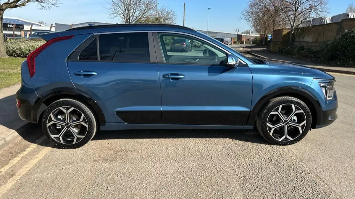 2025-kia-niro-16-gdi-4-168bhp-phev-111kwh-big-23