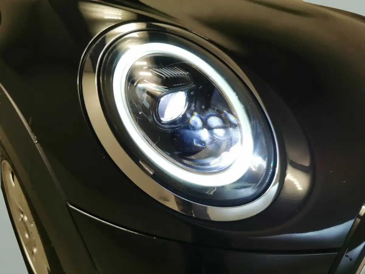 2022-mini-cooper-15-cooper-classic-hatchback-3d-big-4