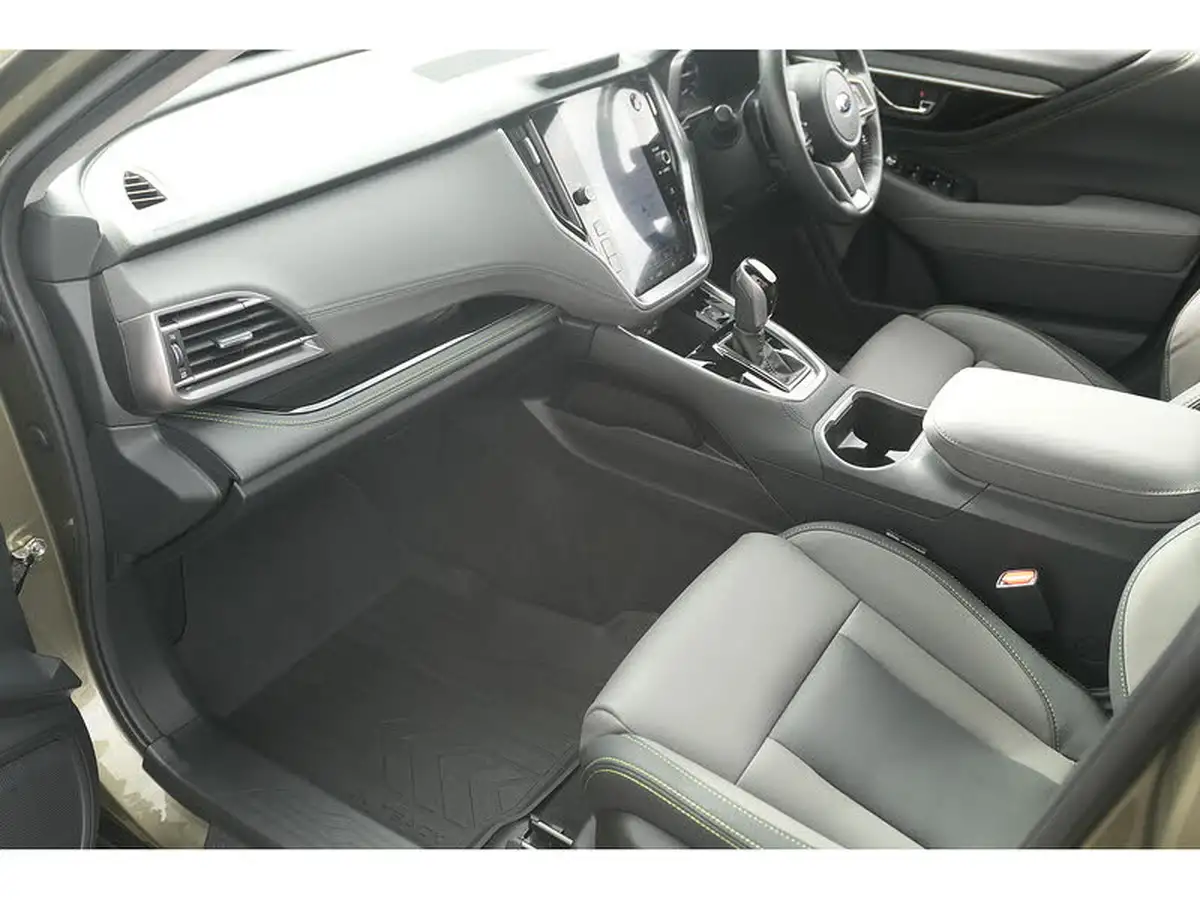 2022-subaru-outback-25i-field-big-14