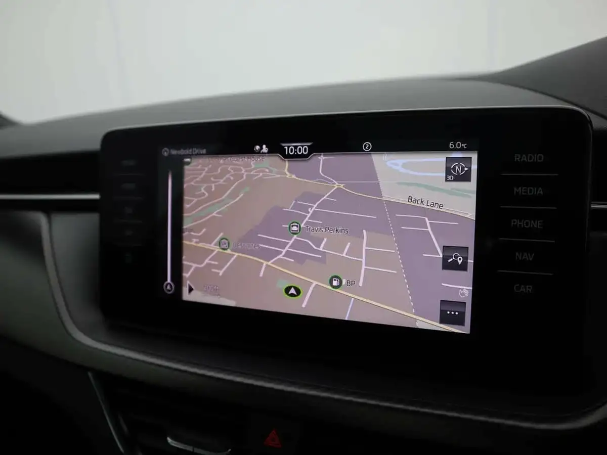 2021-skoda-kamiq-15-tsi-monte-carlo-big-16