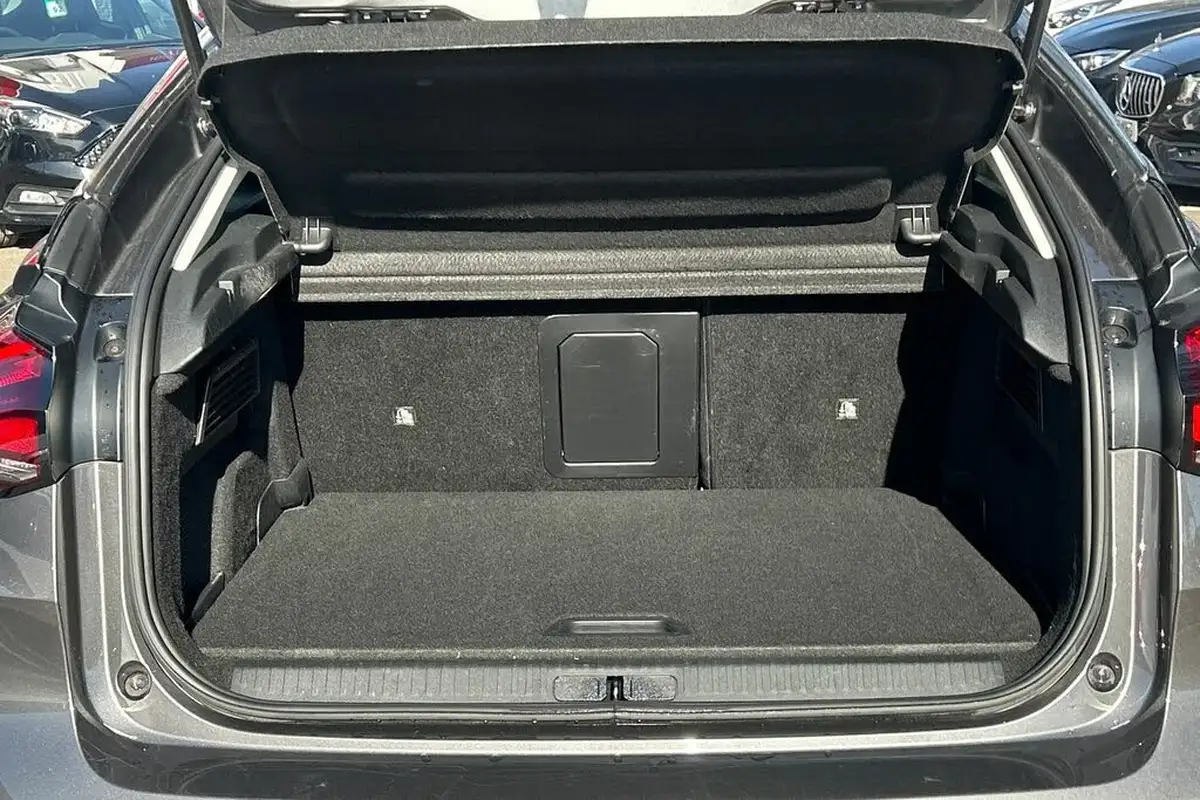 2022-citroen-c4-12-puretech-shine-plus-130ps-big-15