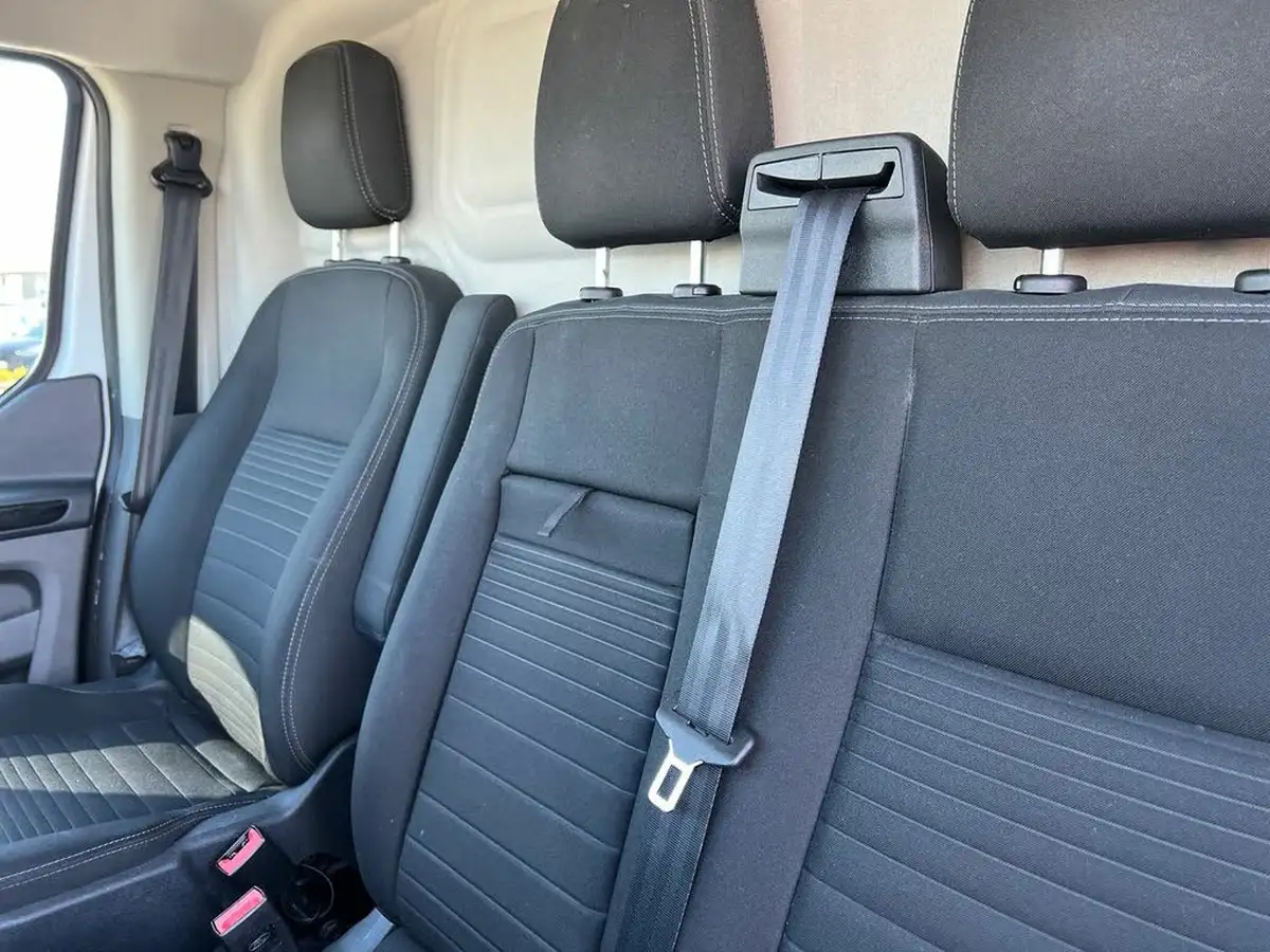2023-ford-transit-custom-big-15
