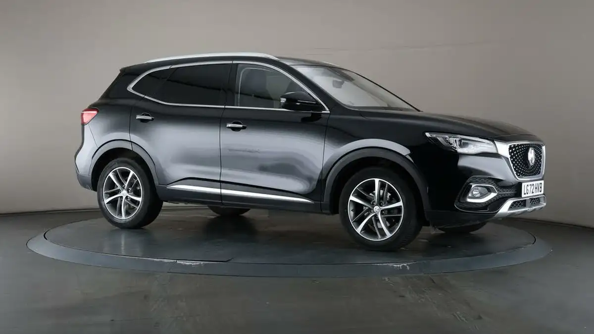 2022-mg-hs-15t-gdi-exclusive-162ps-big-47