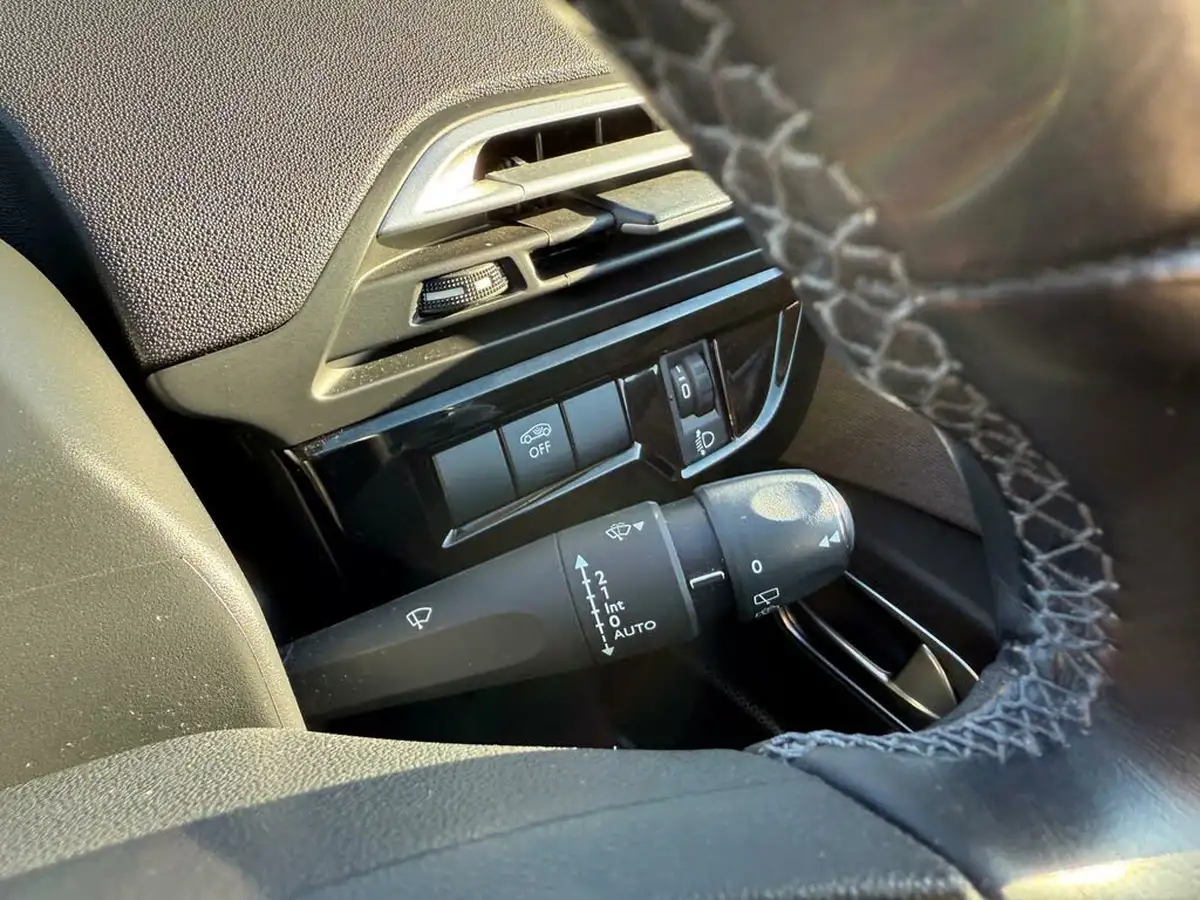 2019-citroen-c4-spacetourer-12-puretech-flair-big-25