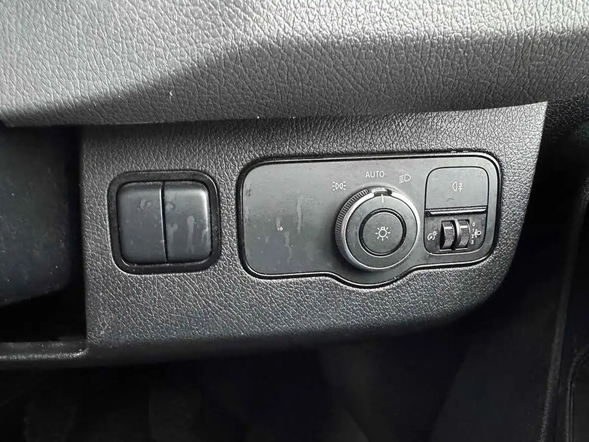 2018-mercedes-benz-sprinter-21cdi-311-l2h1-panel-van-rwd-eco-gear-360-big-14