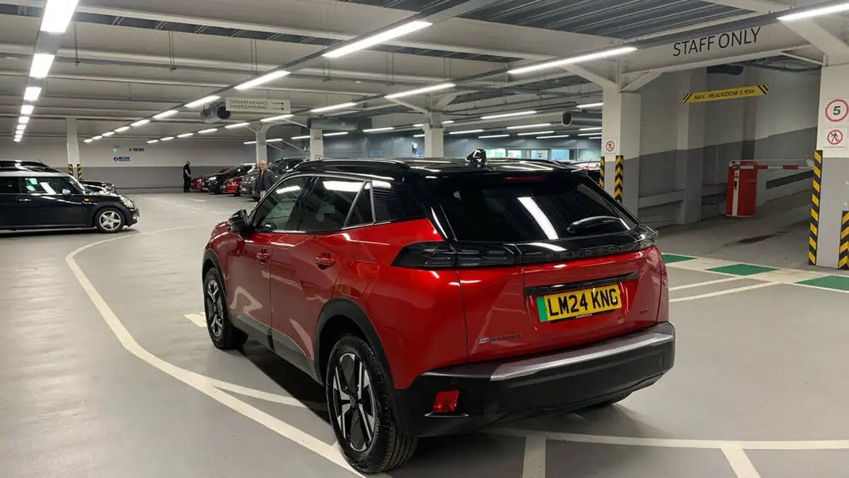 2024-peugeot-2008-suv-e-gt-136ps-50kwh-big-4