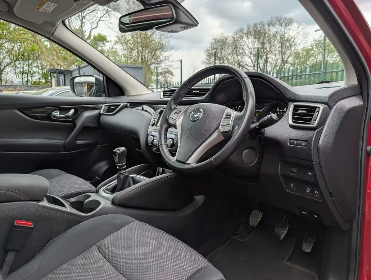 2016-nissan-qashqai-12-n-tec-big-15