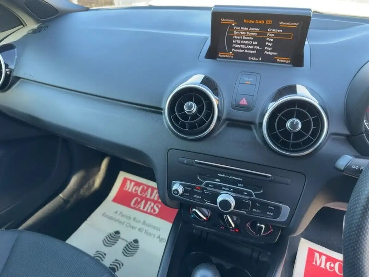 2015-audi-a1-14-s-line-125ps-ss-sportback-5d-1395cc-tronic-big-39