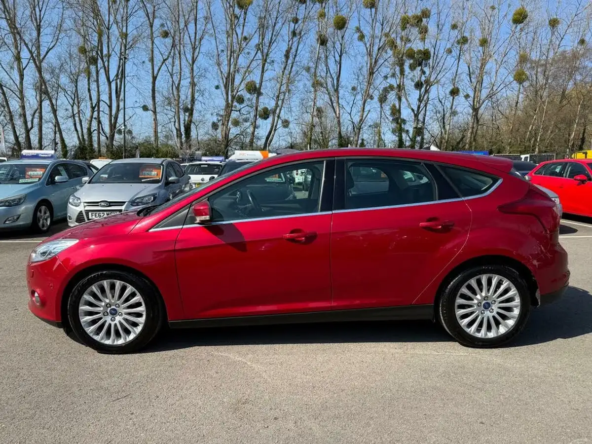 2013-ford-focus-16-titanium-x-182ps-hatchback-big-7