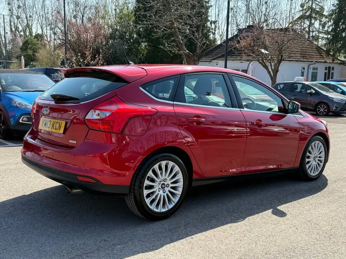 2013-ford-focus-16-titanium-x-182ps-hatchback-big-29