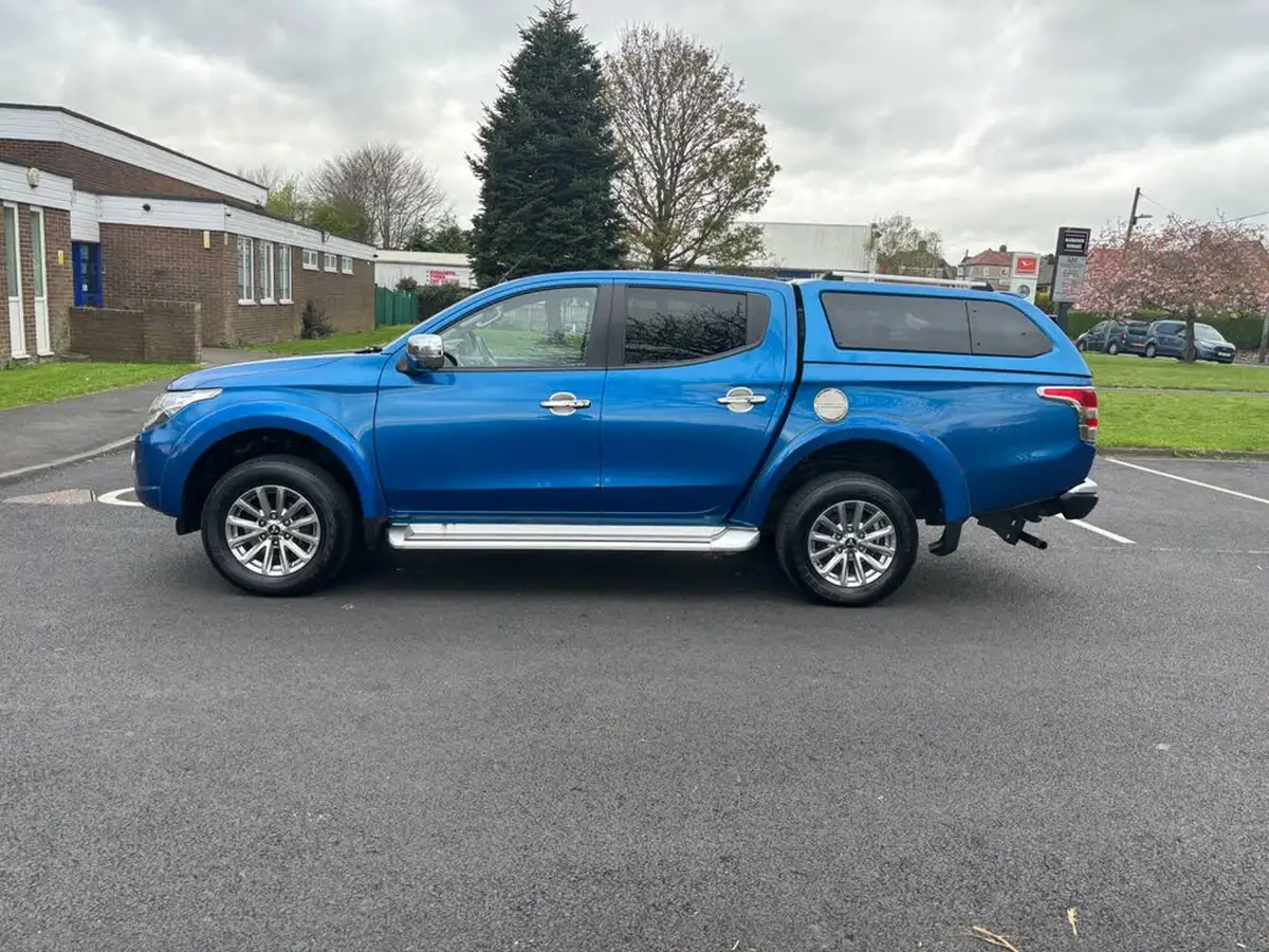 2019-mitsubishi-l200-24di-d-barbarian-eu6b-auto-big-3