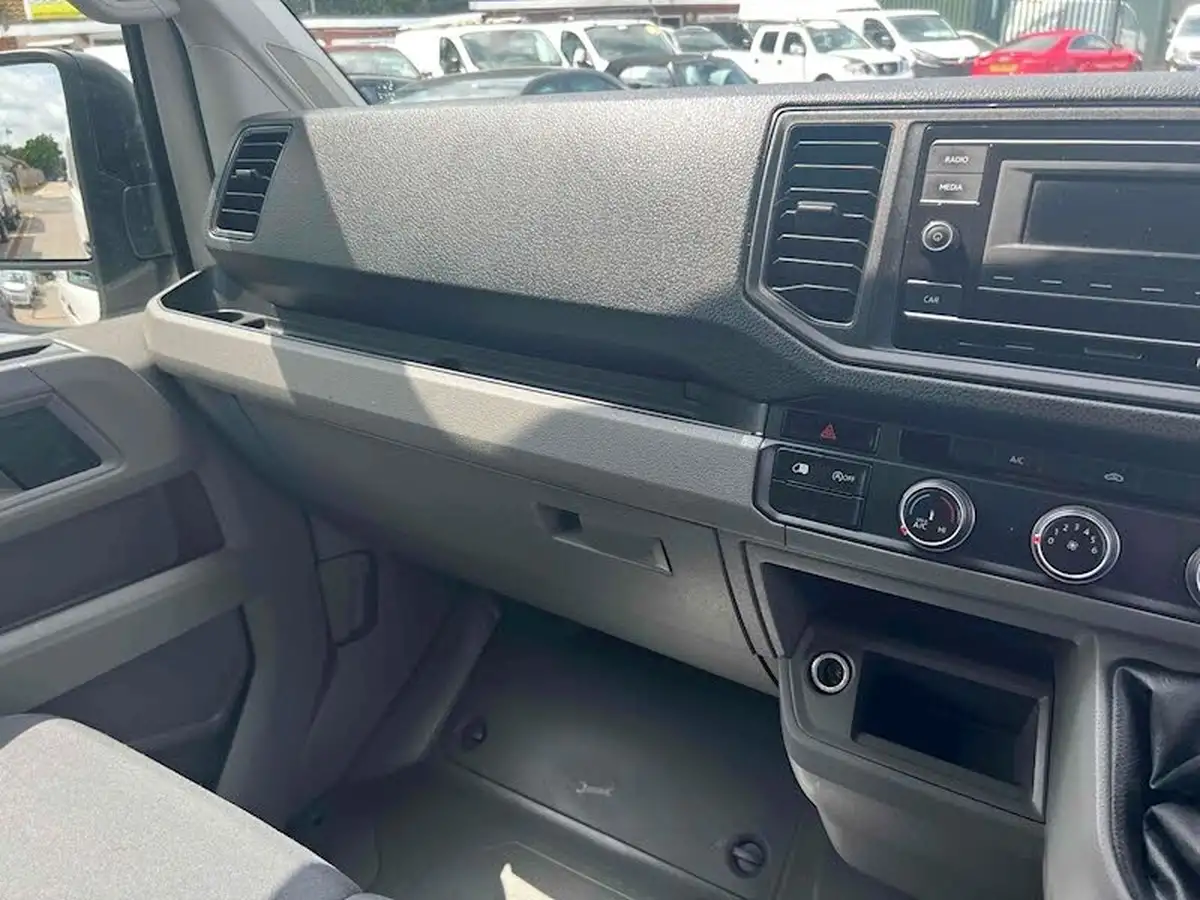 2020-volkswagen-crafter-20tdi-cr35-lwb-startline-140pseu6dt-e-rwd-panel-van-big-19