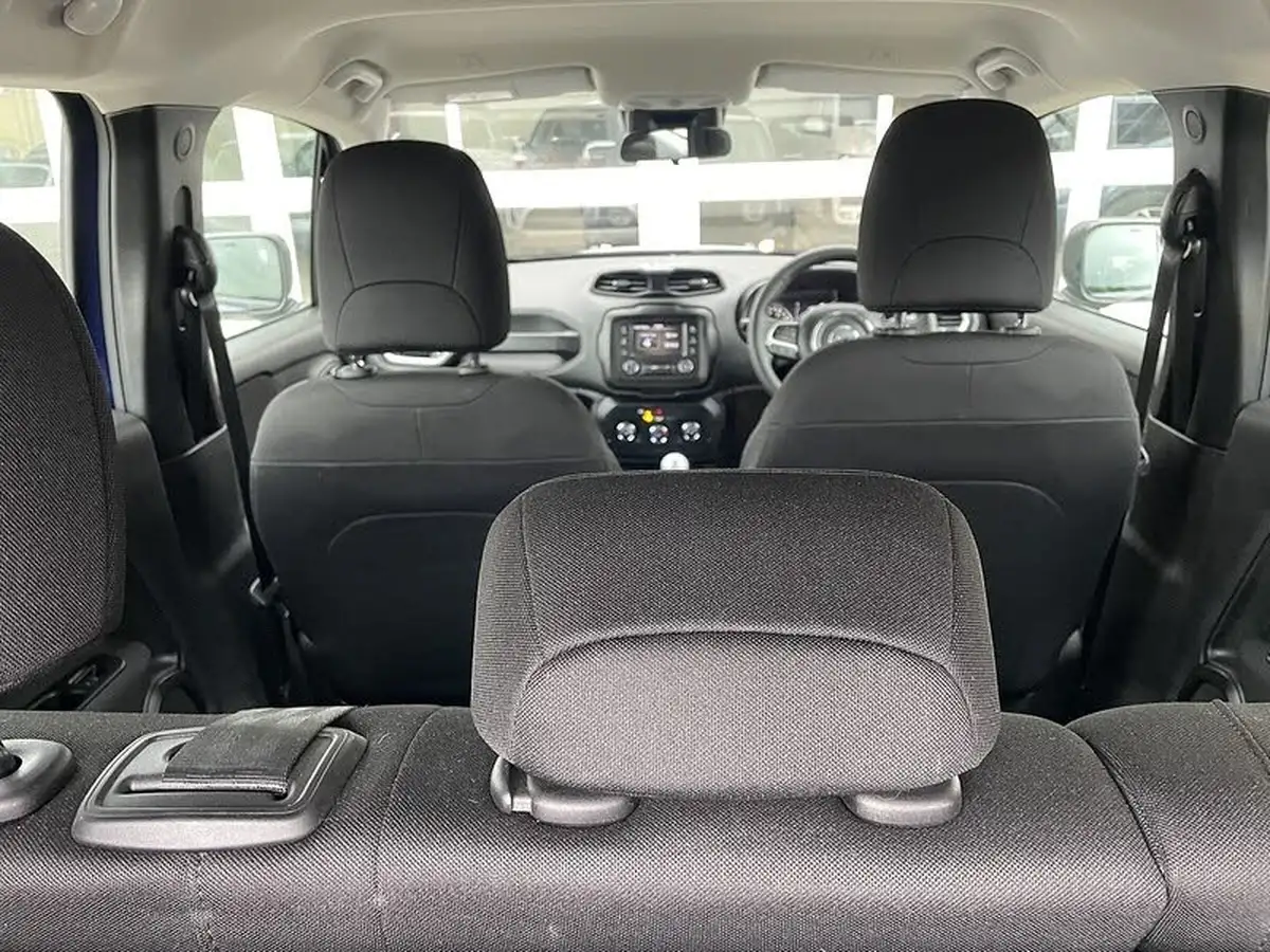 2019-jeep-renegade-10-gse-sport-big-14