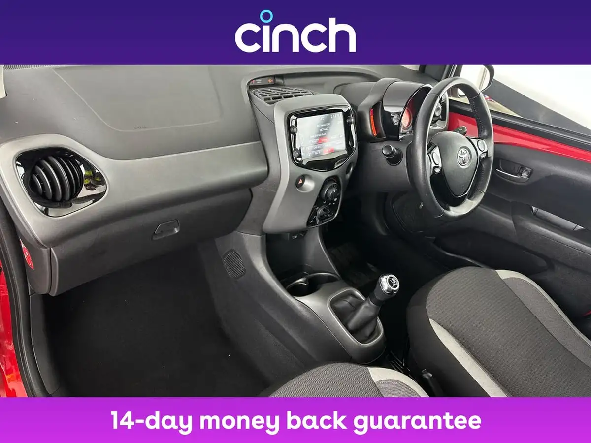 2021-toyota-aygo-10-vvt-i-x-play-tss-big-9