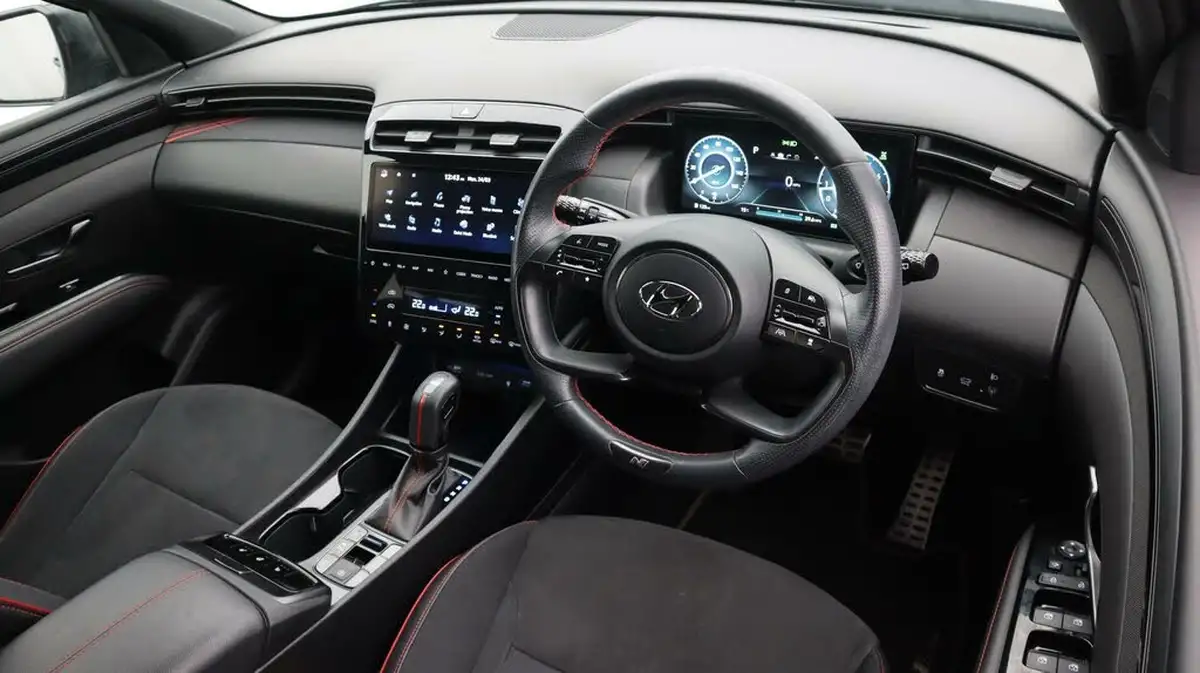 2022-hyundai-tucson-16-t-gdi-n-line-s-180ps-4wd-48-volt-mhev-dct-big-8