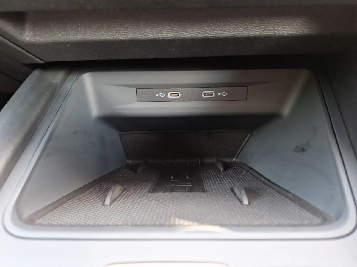 2025-jeep-avenger-12-gse-summit-e-hybrid-48v-auto-big-18