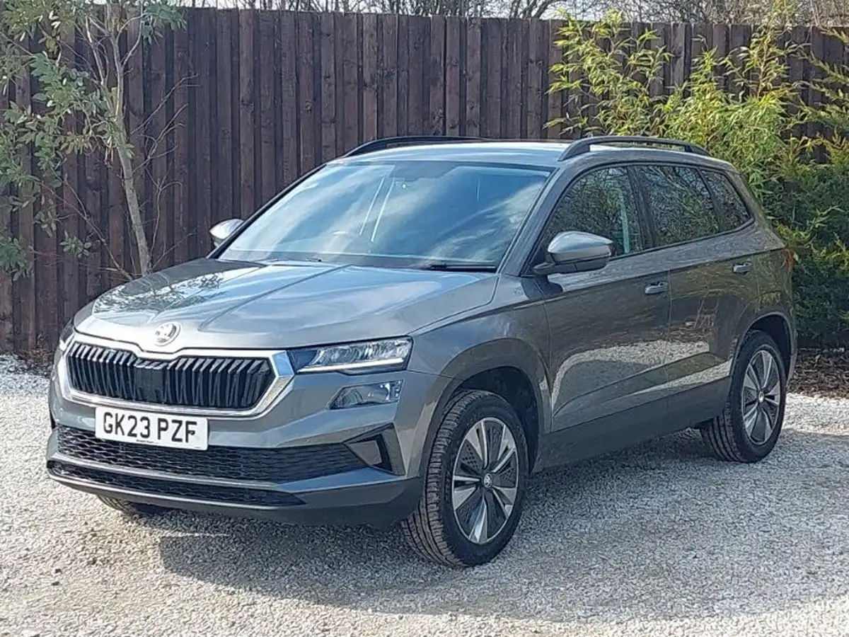 2023-skoda-karoq-15-tsi-se-drive-dsg-big-18