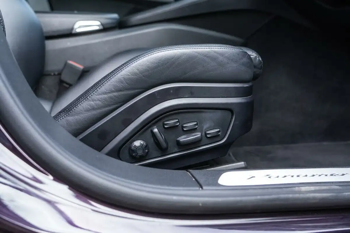 2022-porsche-panamera-40-turbo-s-hatchback-big-30